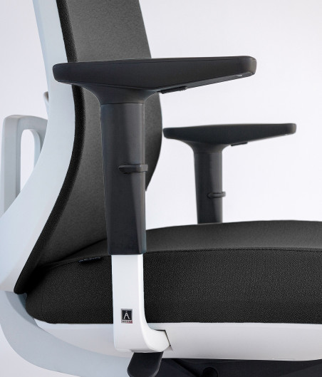 TRIM negro detalle 3