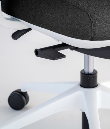 TRIM negro detalle 5