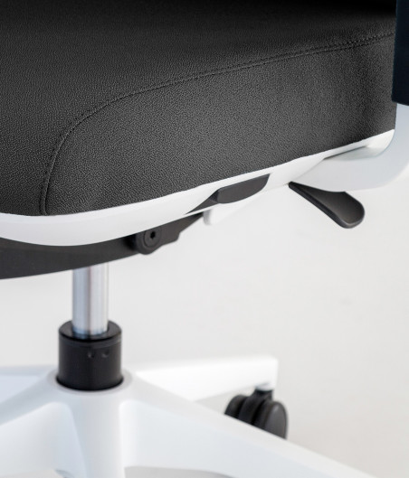 TRIM negro detalle 6