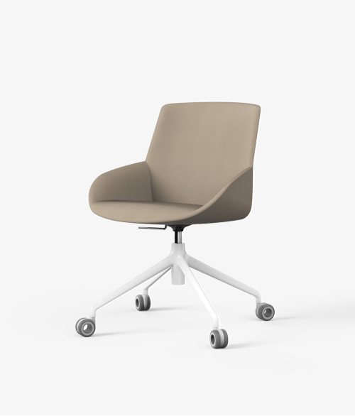 Butaca beige con ruedas perspectiva