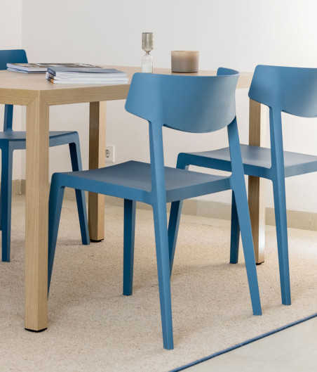 silla azul perspectiva azul