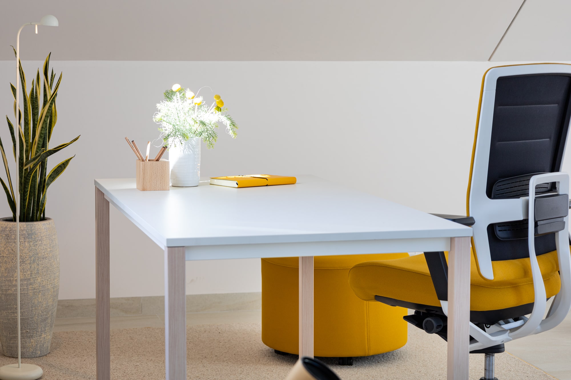 Los muebles que necesitas para montar tu home office - Actiu