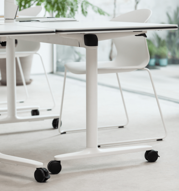 Oficinas blancas: principales beneficios del estilo Total White para tu despacho en casa